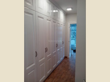 Beépített szekrény - a beltéri ajtókkal megegyező klasszikus,  kazettás kivitelben.jpg